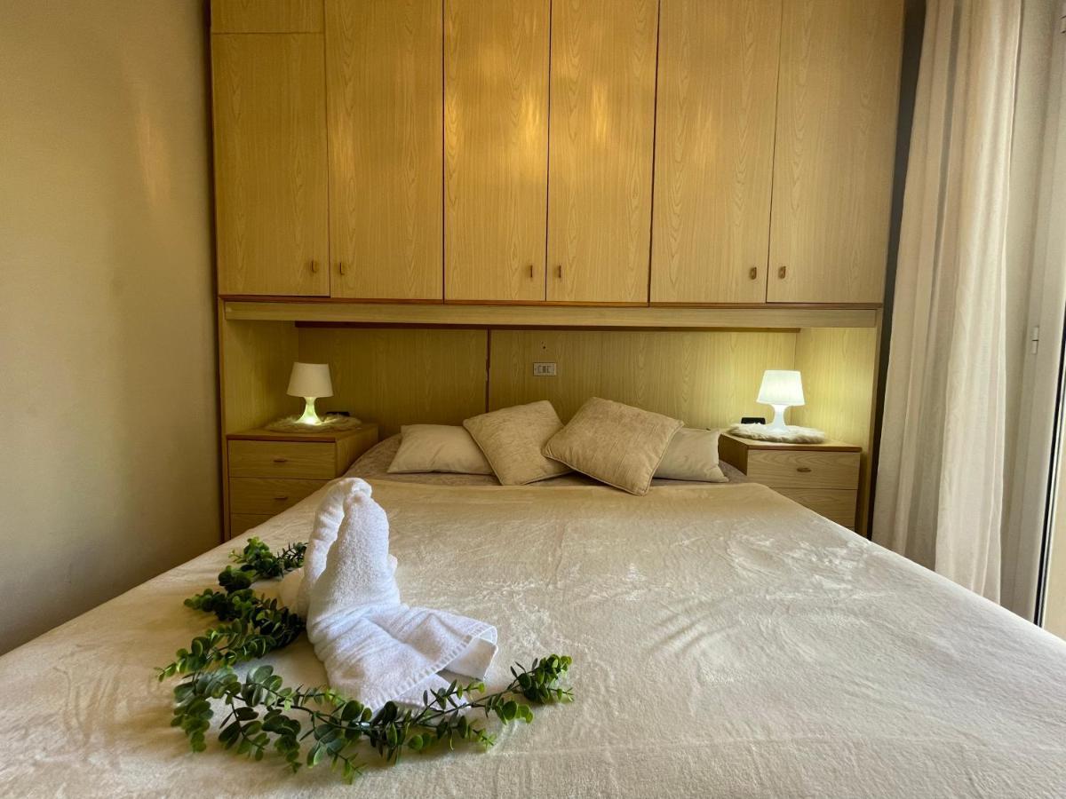 50 Metri Dal Mare - Free Parking E A/C Apartment Pietra Ligure Ngoại thất bức ảnh