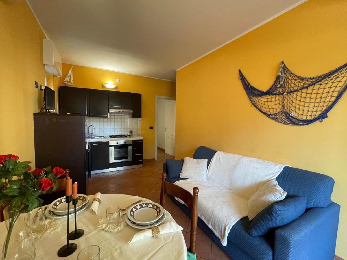 50 Metri Dal Mare - Free Parking E A/C Apartment Pietra Ligure Ngoại thất bức ảnh
