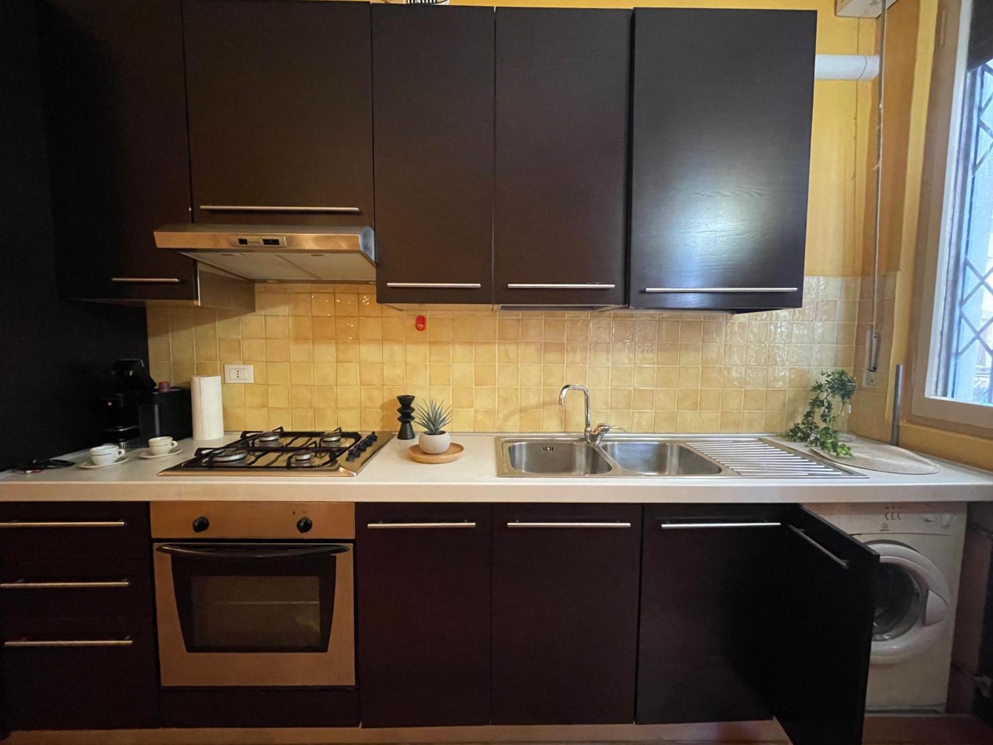 50 Metri Dal Mare - Free Parking E A/C Apartment Pietra Ligure Ngoại thất bức ảnh