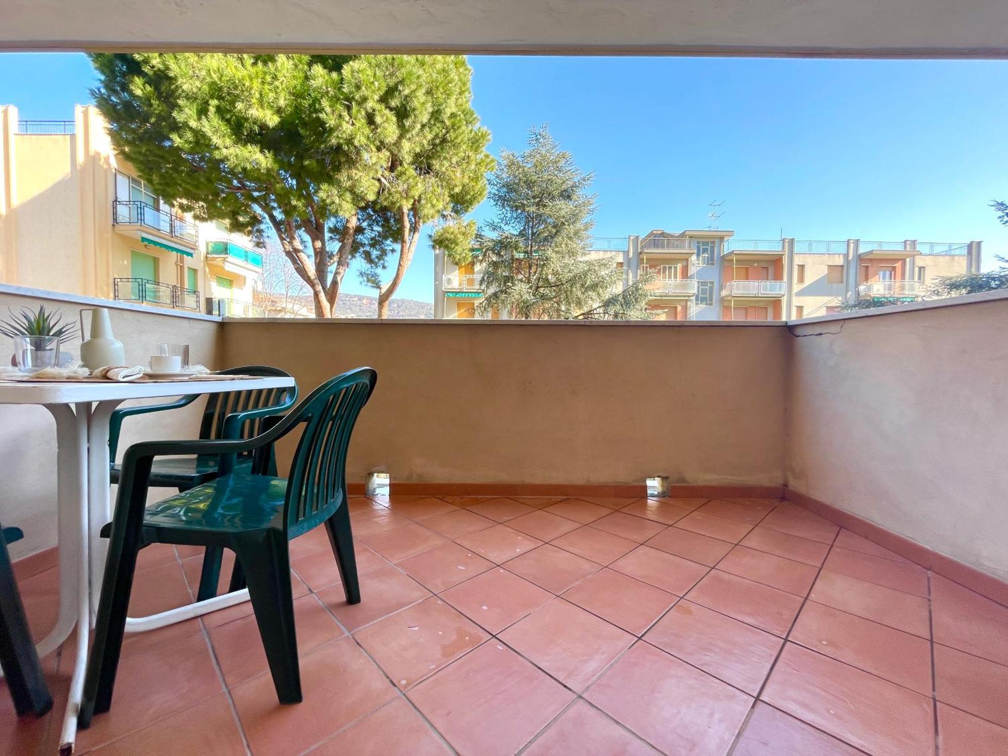 50 Metri Dal Mare - Free Parking E A/C Apartment Pietra Ligure Phòng bức ảnh